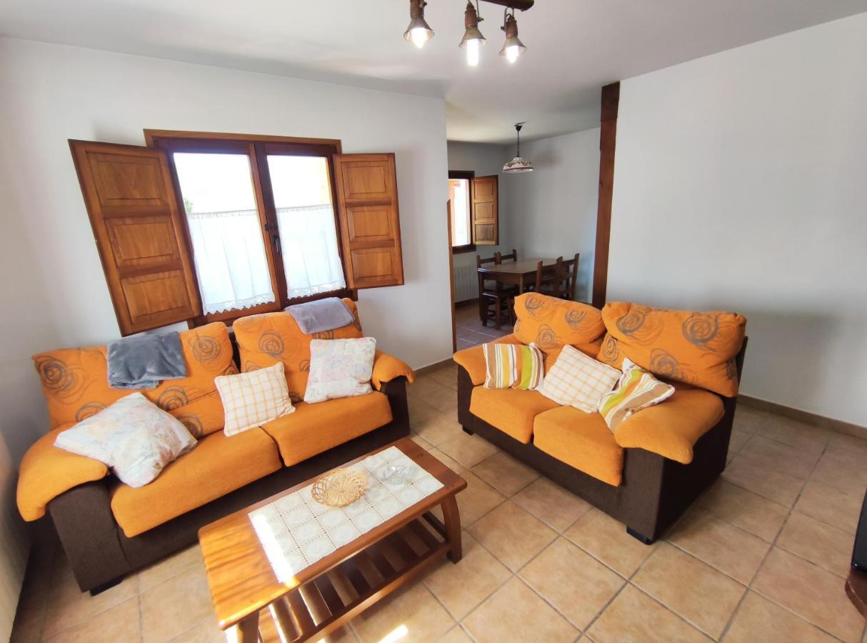 La Huertona Vila Pesaguero-La Parte Exterior foto
