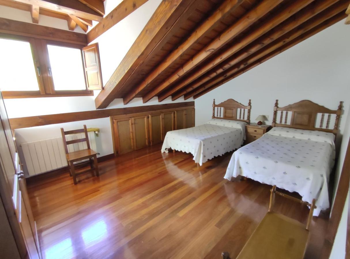 La Huertona Vila Pesaguero-La Parte Exterior foto
