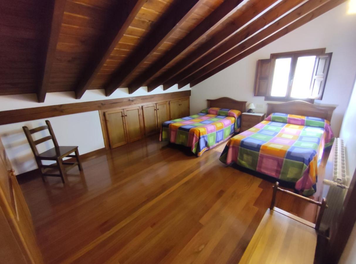 La Huertona Vila Pesaguero-La Parte Exterior foto